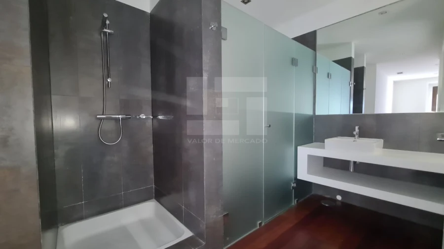 Apartamento T4 para Venda em Avenidas Novas Foto 29