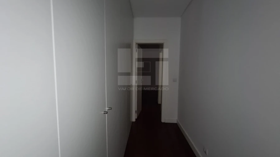 Apartamento T4 para Venda em Avenidas Novas Foto 32