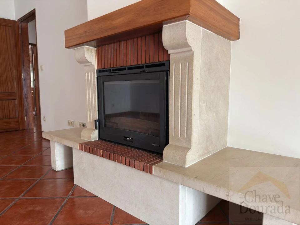 Moradia T3 para Venda em São Miguel de Poiares Foto 9