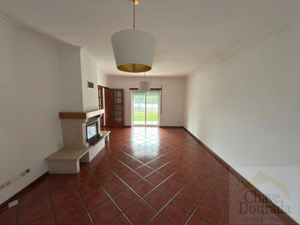 Moradia T3 para Venda em São Miguel de Poiares Foto 12