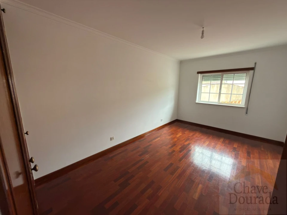 Moradia T3 para Venda em São Miguel de Poiares Foto 18