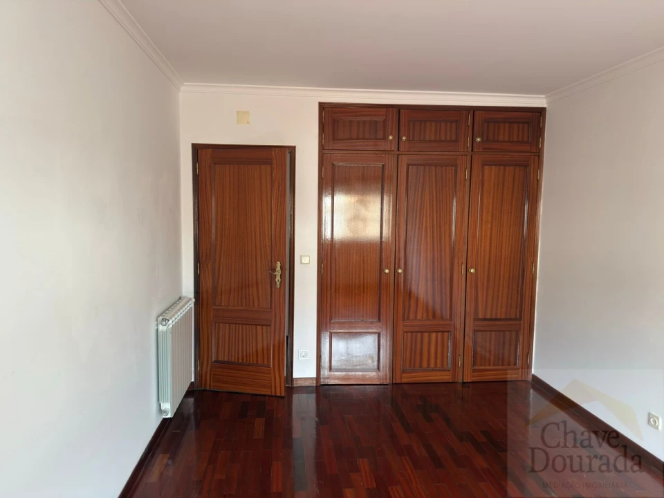 Moradia T3 para Venda em São Miguel de Poiares Foto 20