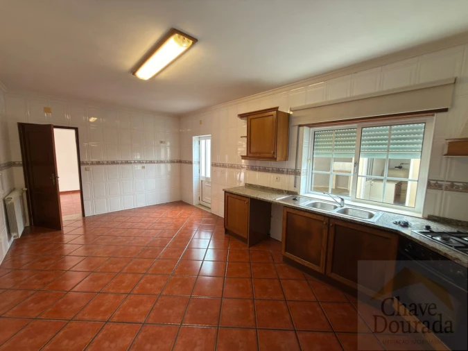 Moradia T3 para Venda em São Miguel de Poiares Foto 2