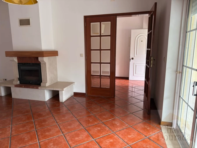 Moradia T3 para Venda em São Miguel de Poiares Foto 8