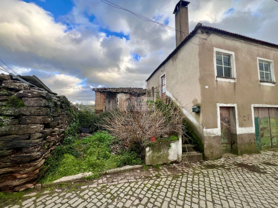 Moradia T3 para Venda em Eucisia, Gouveia e Valverde Foto 2