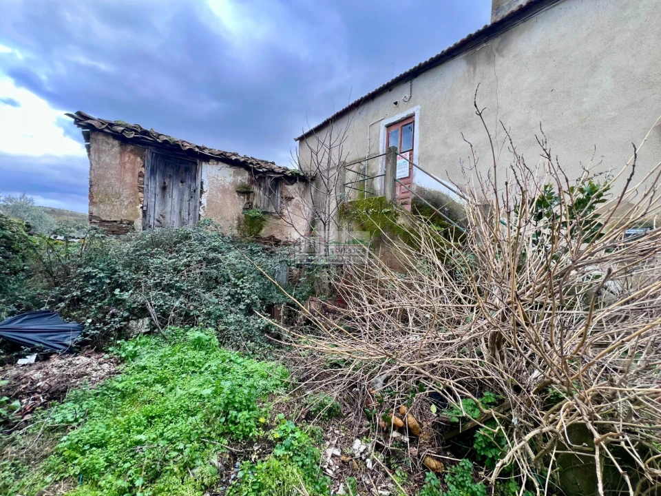 Moradia T3 para Venda em Eucisia, Gouveia e Valverde Foto 3