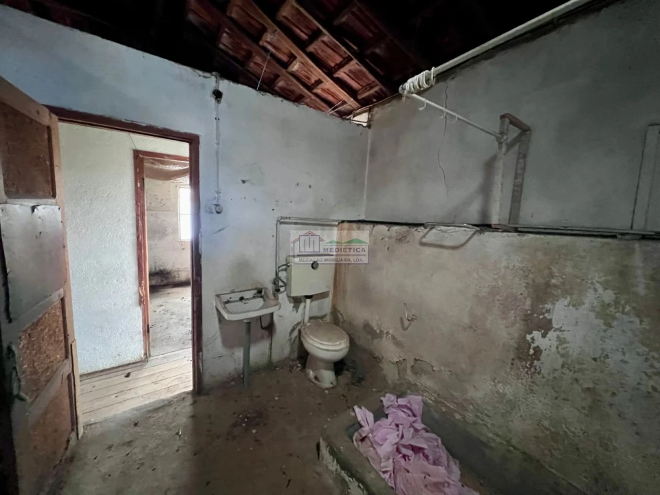 Moradia T3 para Venda em Eucisia, Gouveia e Valverde Foto 9