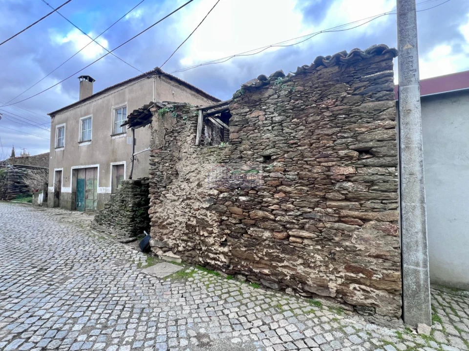 Moradia T3 para Venda em Eucisia, Gouveia e Valverde Foto 16