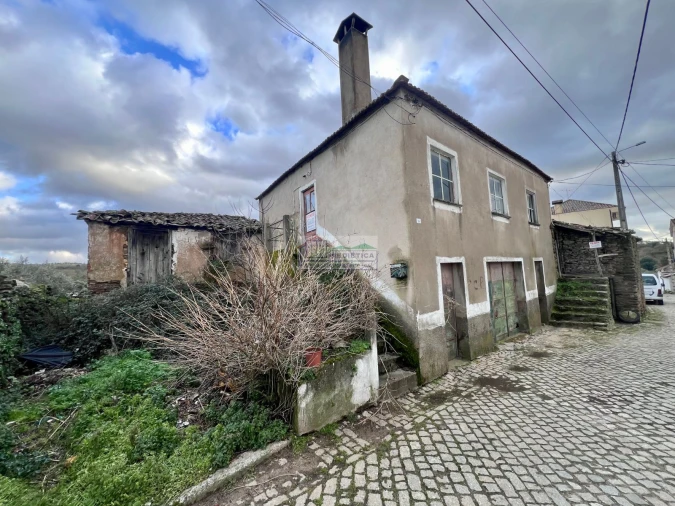 Moradia T3 para Venda em Eucisia, Gouveia e Valverde Foto 1