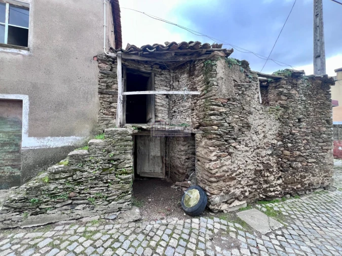 Moradia T3 para Venda em Eucisia, Gouveia e Valverde Foto 17