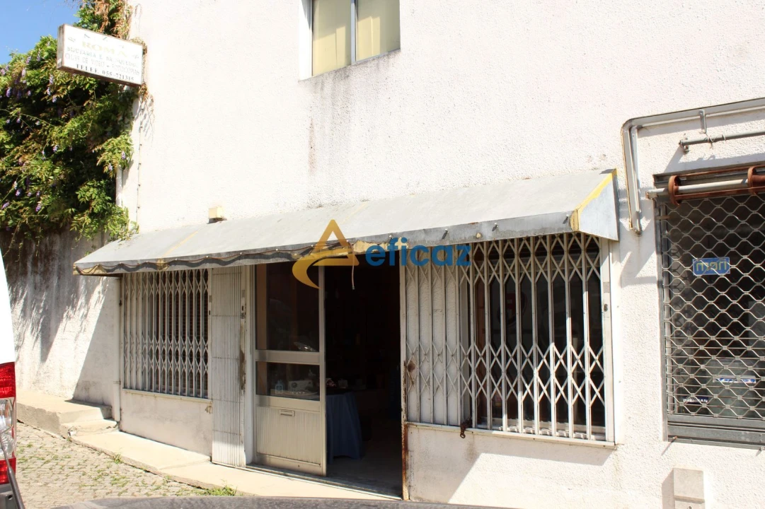Loja para Arrendamento em Penafiel Foto 3