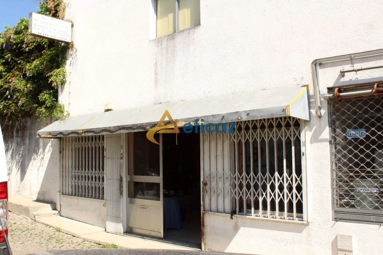 Loja para Arrendamento em Penafiel Foto 3