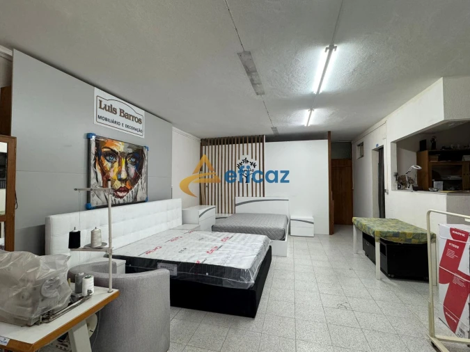 Loja para Arrendamento em Penafiel Foto 5