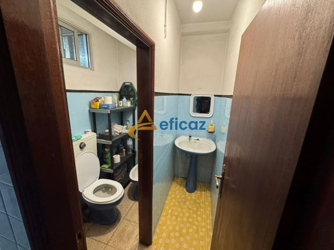 Loja para Arrendamento em Penafiel Foto 10