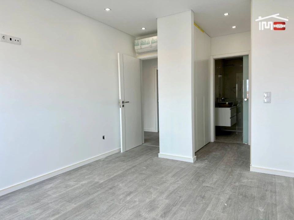 Apartamento T3 para Venda em Montijo e Afonsoeiro Foto 32