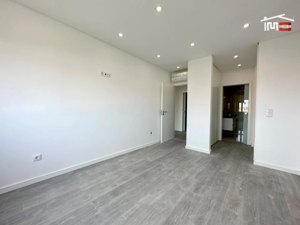 Apartamento T3 para Venda em Montijo e Afonsoeiro Foto 34