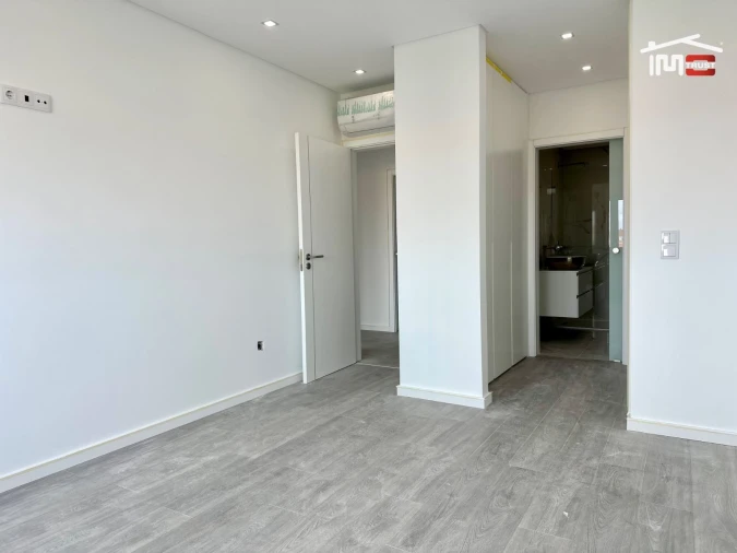 Apartamento T3 para Venda em Montijo e Afonsoeiro Foto 32