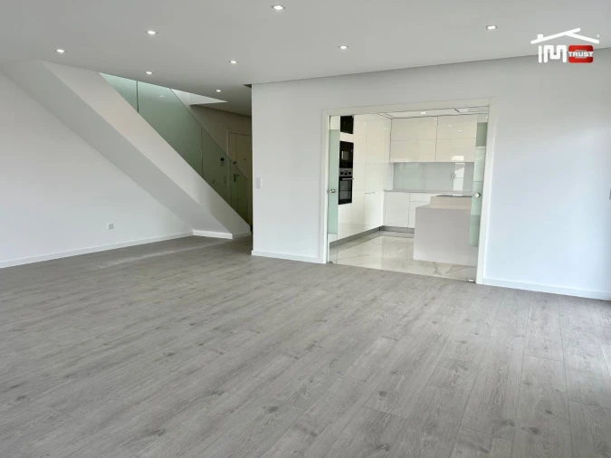 Apartamento T4 para Venda em Montijo e Afonsoeiro Foto 3