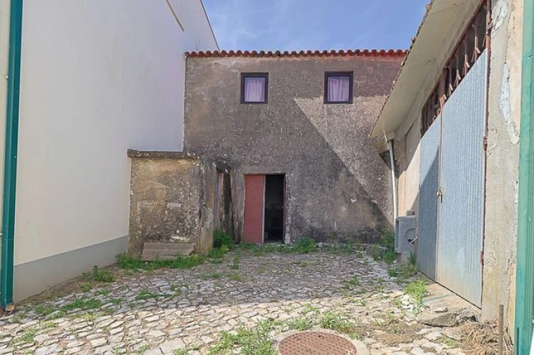 Moradia T1 para Venda em Abrunheira, Verride e Vila Nova da Barca Foto 4