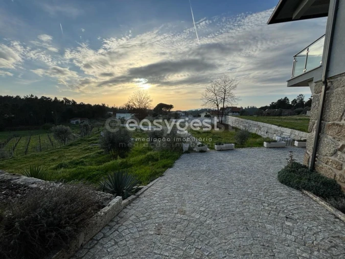 Quinta T4 para Venda em Parada de Gonta Foto 27