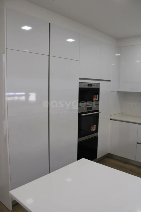 Moradia T4 para Venda em Loures