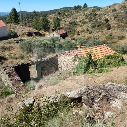 Moradia T3 para Venda em Bendada Foto 17