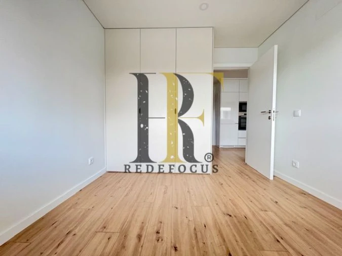 Apartamento T1 para Venda em Esmoriz Foto 8