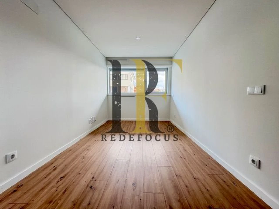 Apartamento T1 para Venda em Esmoriz Foto 2