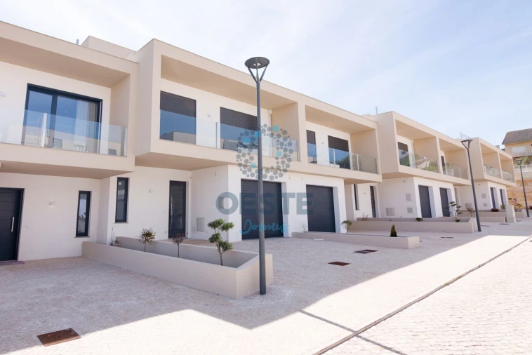 Moradia T4 para Venda em Lourinhã e Atalaia Foto 2