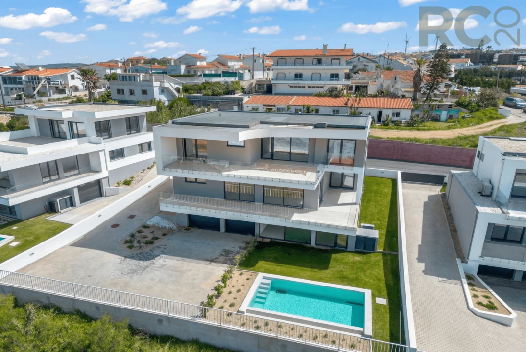 Moradia T4 para Venda em Ericeira Foto 2