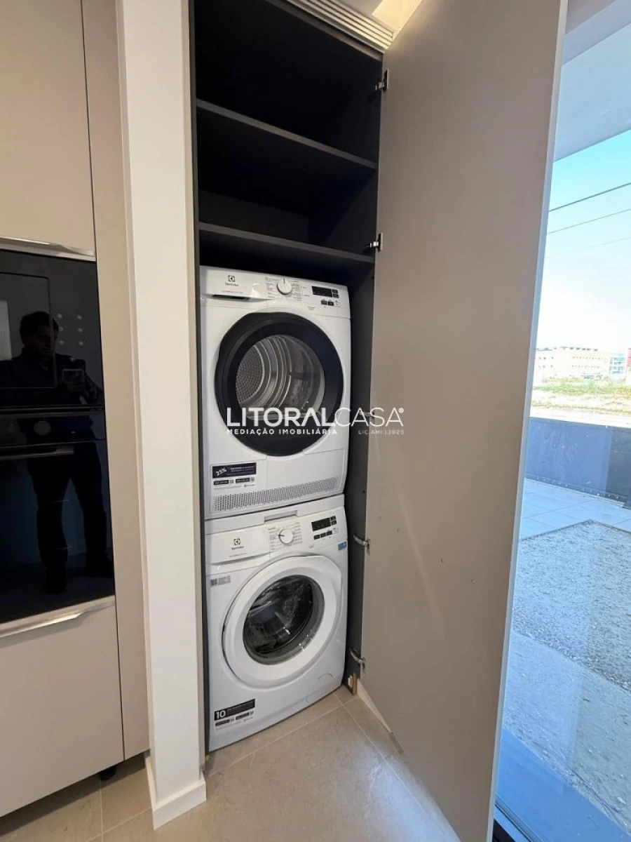 Moradia T4 para Venda em Aradas Foto 7