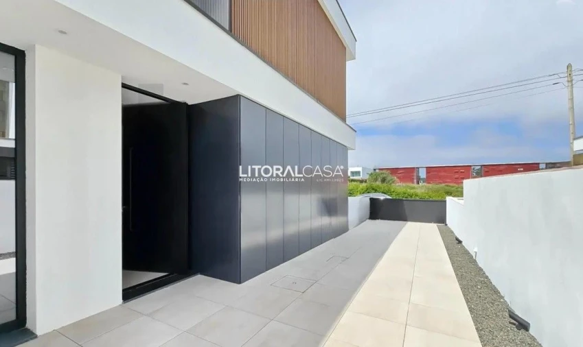 Moradia T4 para Venda em Aradas Foto 17