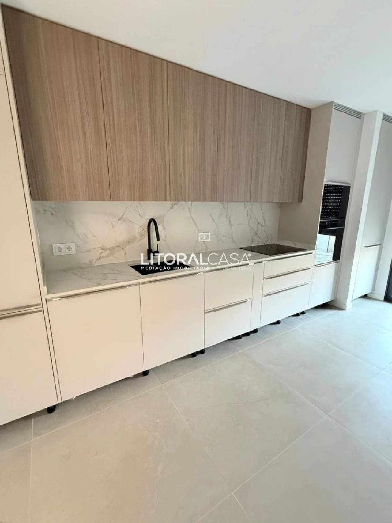 Moradia T4 para Venda em Aradas Foto 12