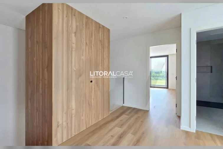 Moradia T4 para Venda em Aradas Foto 20