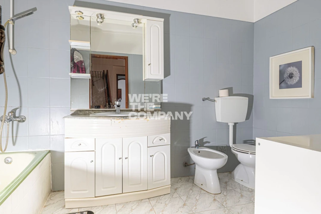 Apartamento T2 para Venda em Massamá e Monte Abraão Foto 20