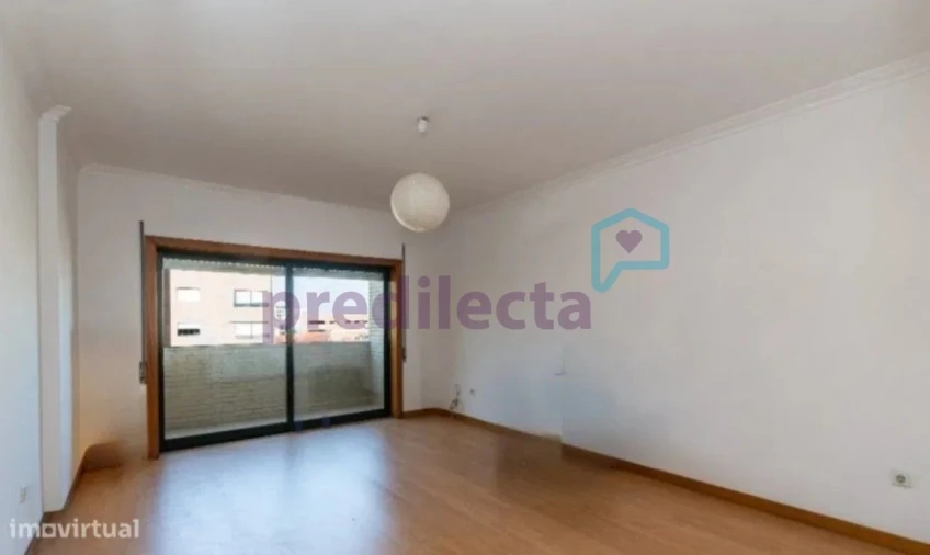 Apartamento T1 para Arrendamento em Paranhos Foto 13