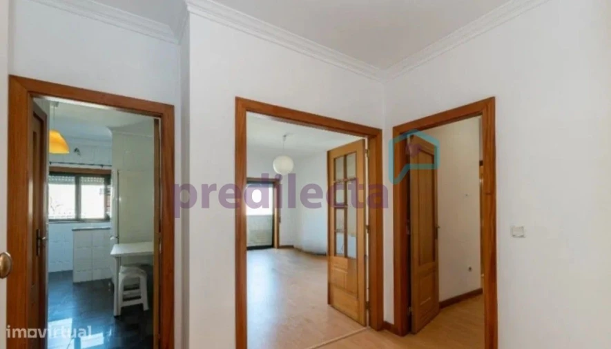 Apartamento T1 para Arrendamento em Paranhos Foto 11