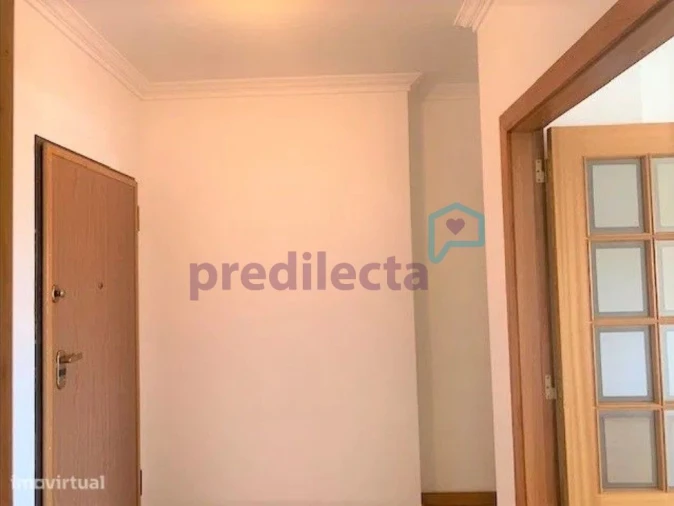 Apartamento T1 para Arrendamento em Paranhos Foto 6