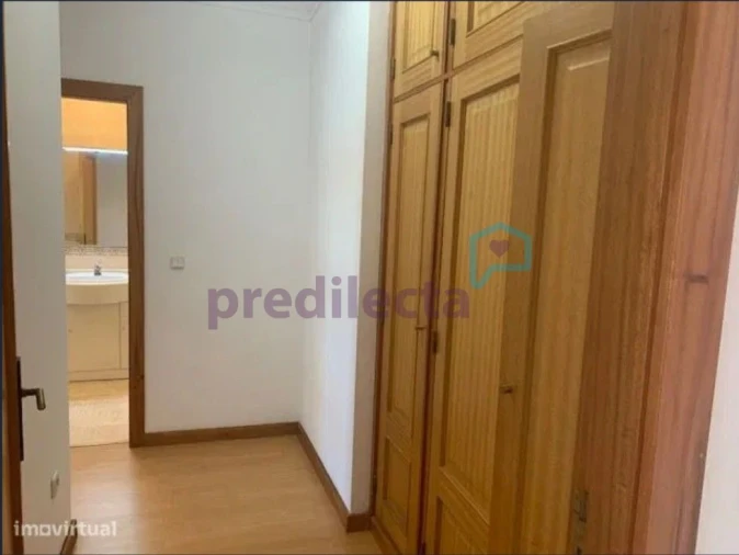 Apartamento T1 para Arrendamento em Paranhos Foto 16