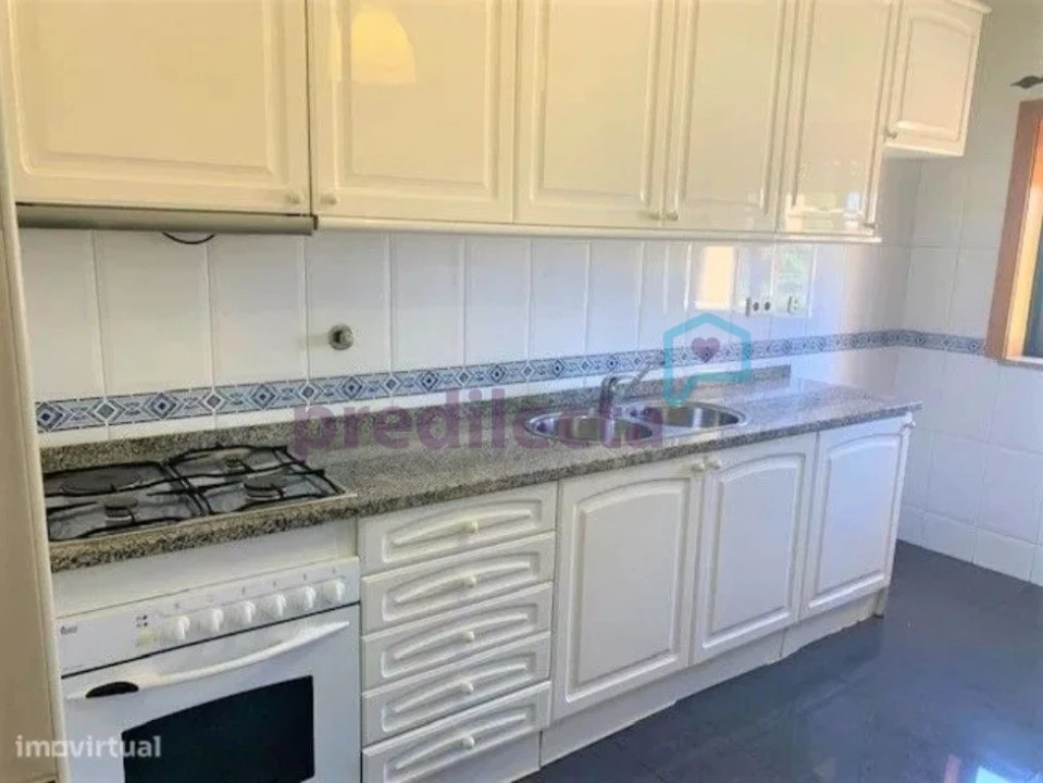 Apartamento T1 para Arrendamento em Paranhos Foto 9