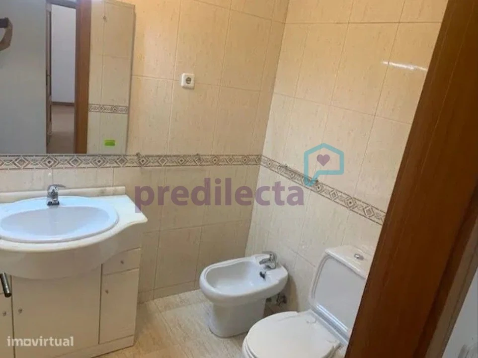 Apartamento T1 para Arrendamento em Paranhos Foto 20