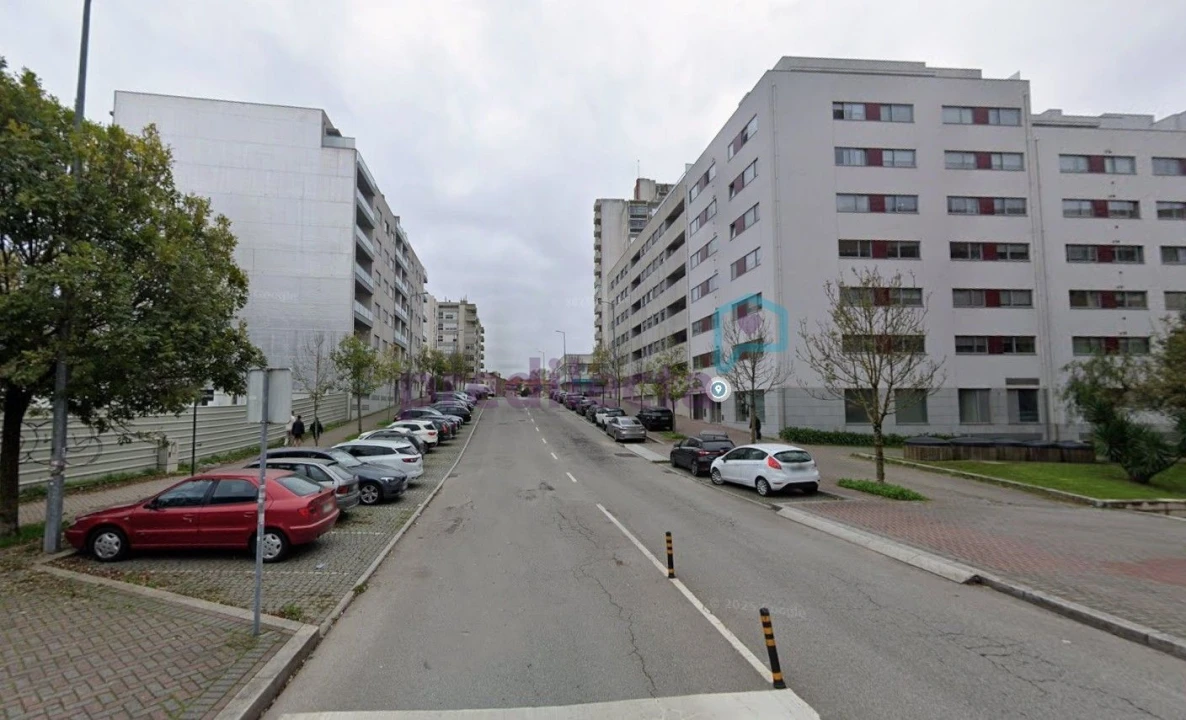 Apartamento T3 para Arrendamento em Paranhos Foto 24