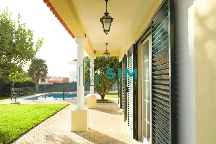 Moradia T5 para Venda em Alcabideche Foto 17