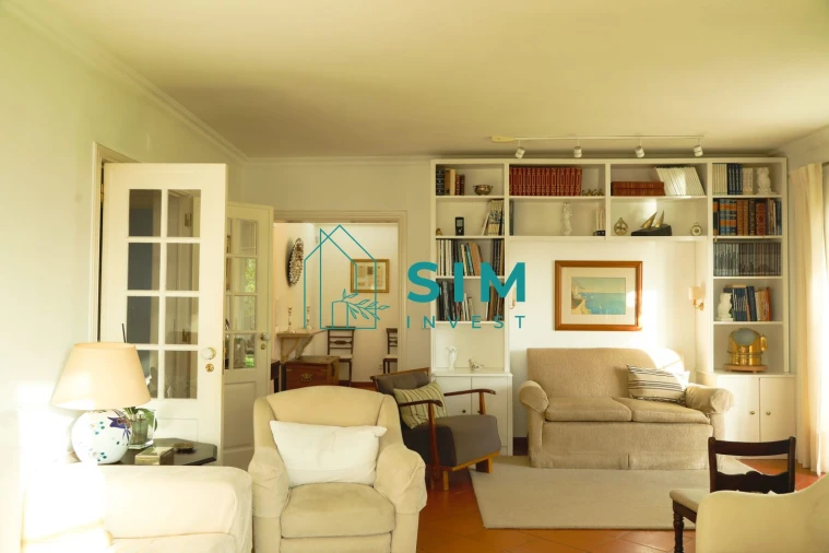 Moradia T5 para Venda em Alcabideche Foto 2