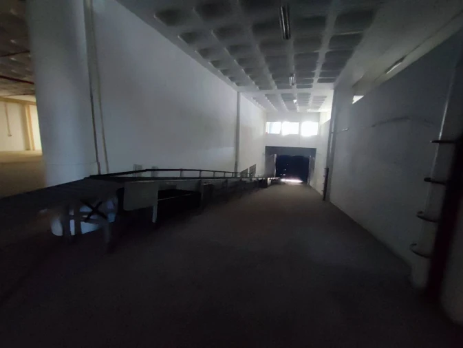 Loja para Venda em Sacavém e Prior Velho Foto 11