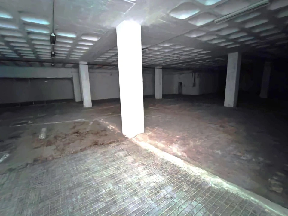 Loja para Venda em Sacavém e Prior Velho Foto 4