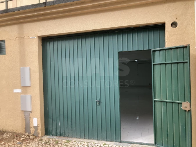 Loja para Venda em Massamá e Monte Abraão Foto 6