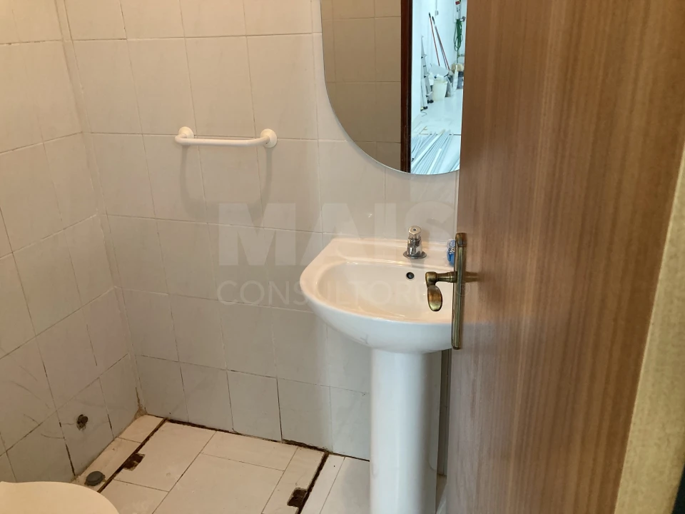 Loja para Venda em Massamá e Monte Abraão Foto 12