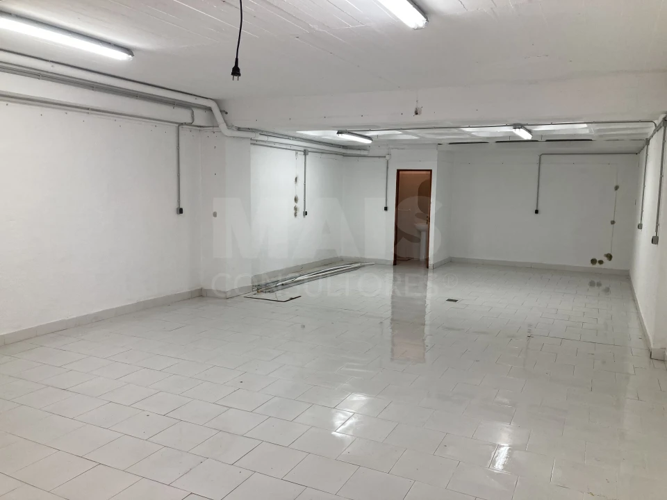 Loja para Venda em Massamá e Monte Abraão Foto 3