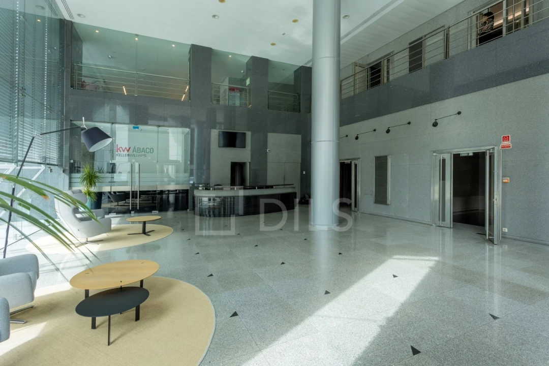 Escritório para Arrendamento em Campolide Foto 29